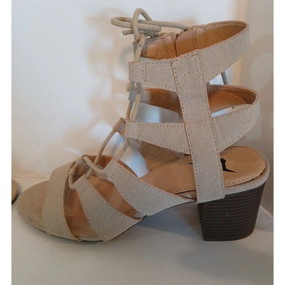 Lust For Life L-Daphne Tan Strappy Block Heel Womens 8.5 Gently Used Pretty